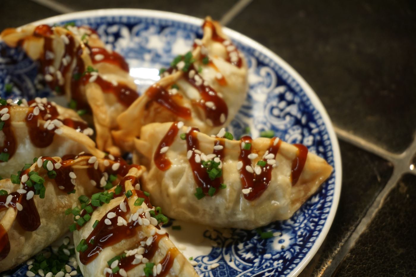 gyoza-van-kip-met-zoetzure-saus-12st