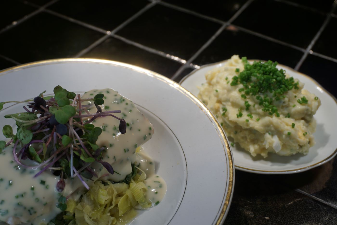 kabeljauwhaasje-spinazie-wittewijnsaus-bieslookpuree