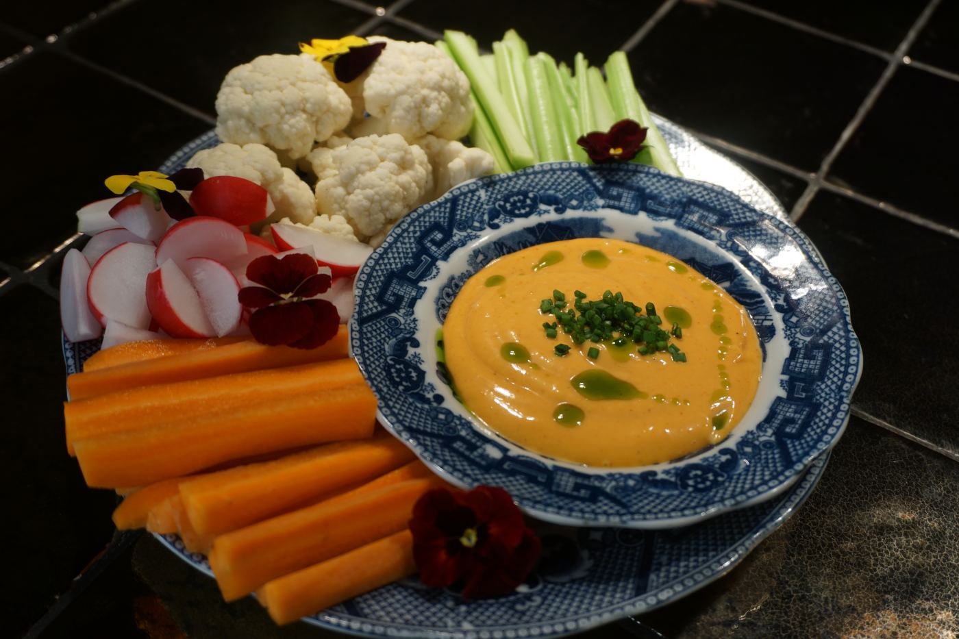 rauwkost-groentjes-met-cocktaildip